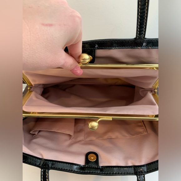 Coach Shoulder Bag Brownish Blush Lining Gold Middle Clasp Numerous Pockets - Picture 10 of 11